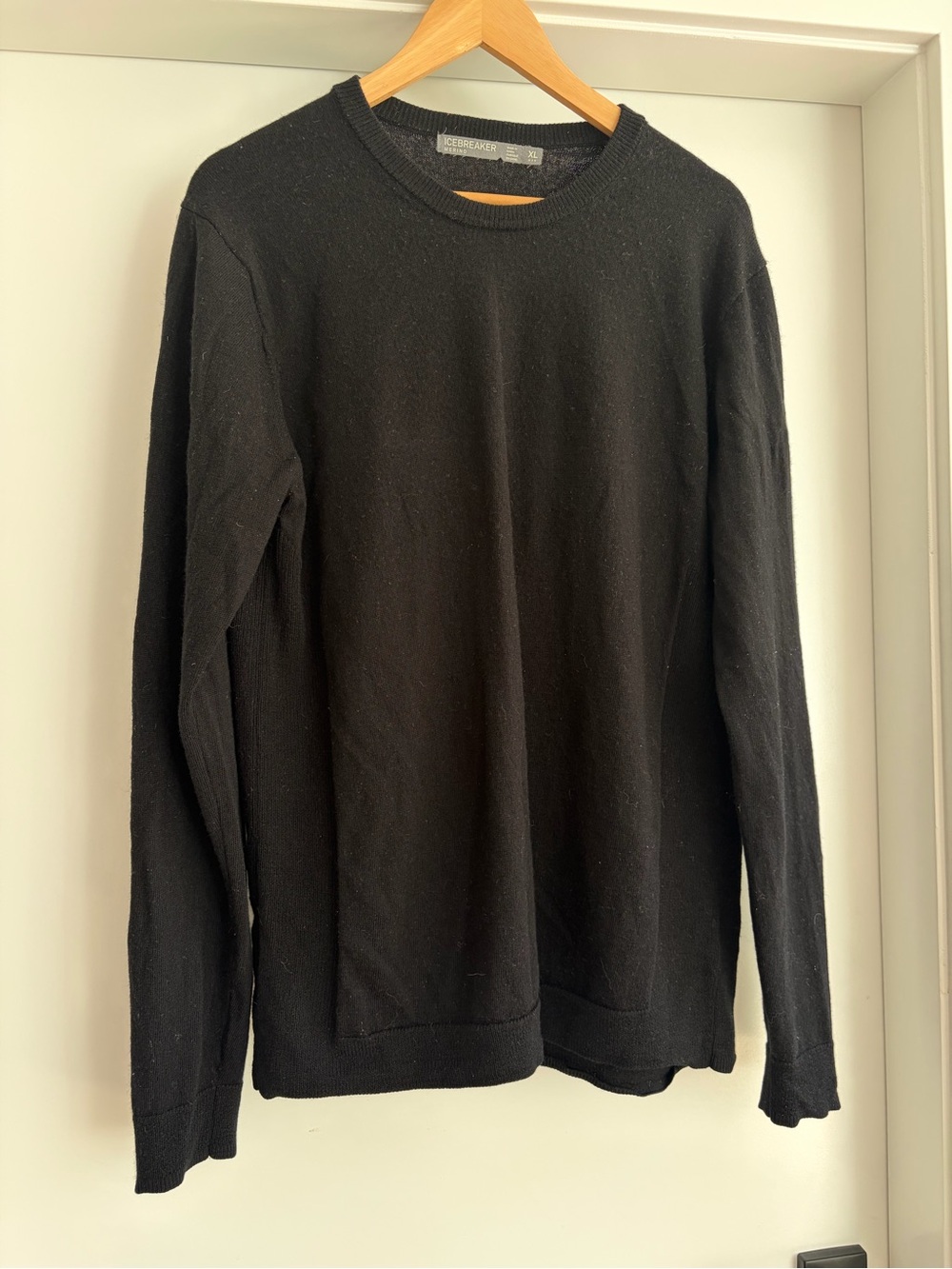 Icebreaker 100% Merino Wool  Men's Black Crew Neck Sweater XL